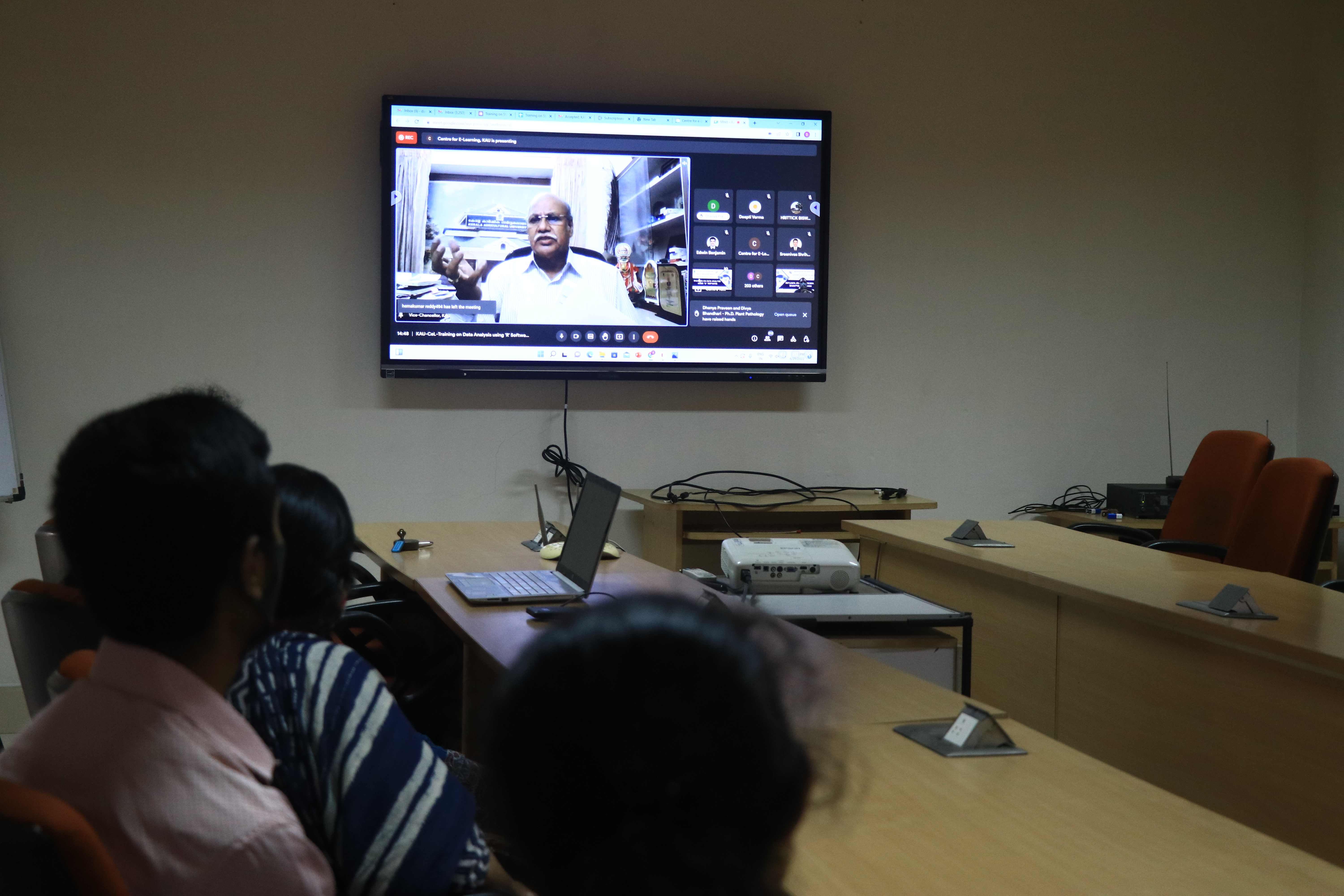 Training on Data Analysis using R